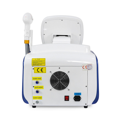 Laser Dioda Semikonduktor 808nm Portable Aman Dan Tanpa Nyeri Untuk Penghapusan Rambut Seluruh Tubuh yang Efisien