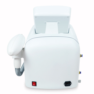 Portable Q Switched Beauty Personal Care Nd Yag Laser Machine Untuk Penghapusan Tato Lingkaran Hitam Penghapusan Pigmen
