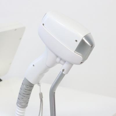 Laser Penghapusan Rambut Permanen Laser Dioda 810Nm Picosecond Penghapusan Tato Nd Yag Diode Laser